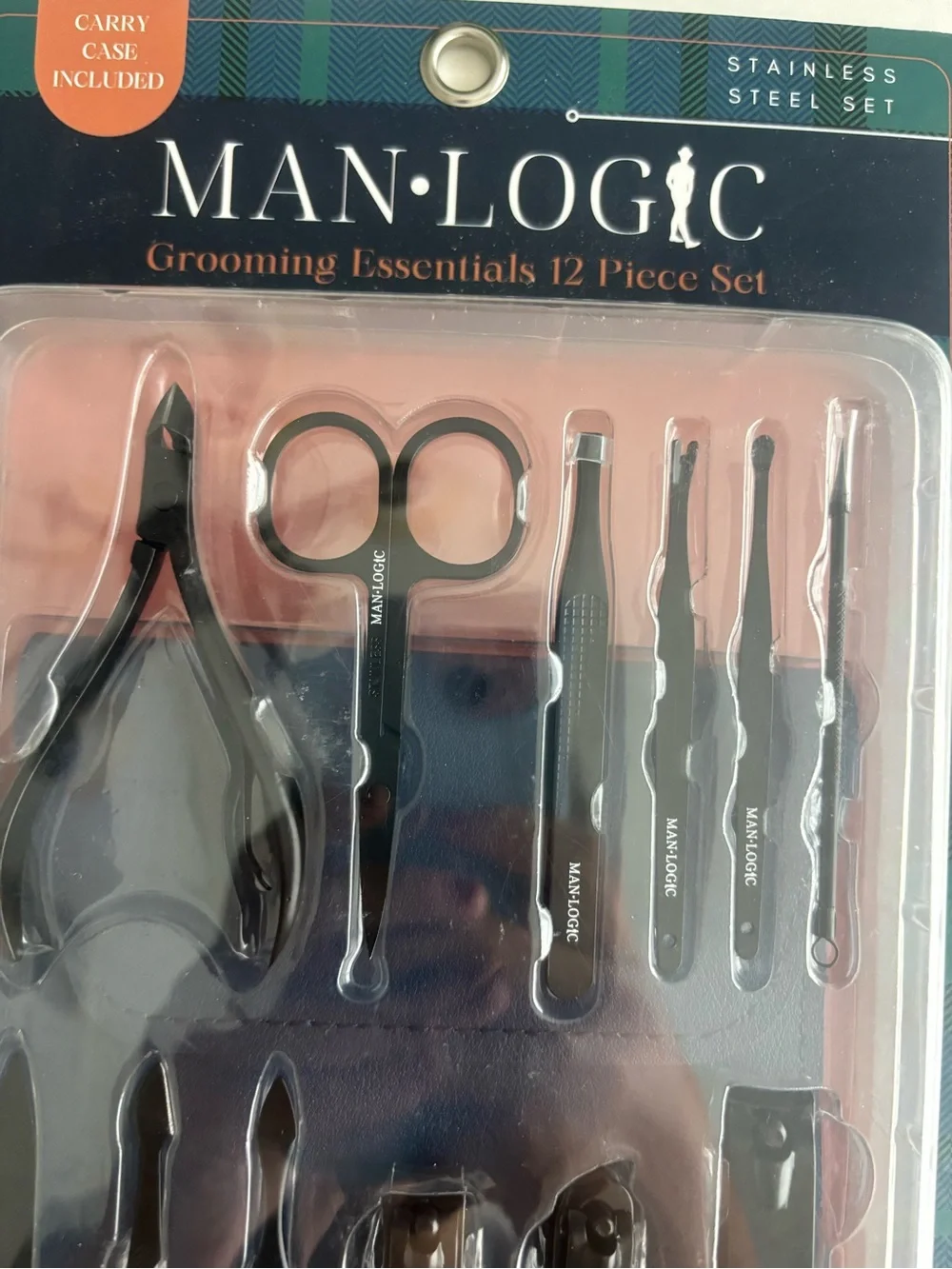 Men’s 12-Piece Grooming Kit in Black